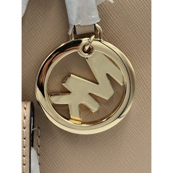 Michael Kors Jet Set Medium Tote Oyster Beige Leather Shoulder Bag NWT $228 - Picture 4 of 11